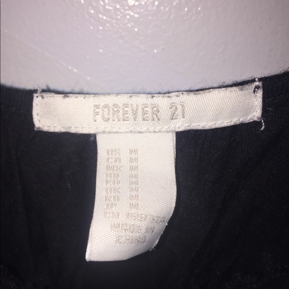 Black tank top - Picture 3 of 4